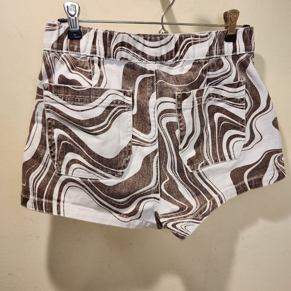 PACSUN Mocha Women's Swirl Elastic Waisted Carpenter Short size S - Picture 3 of 9
